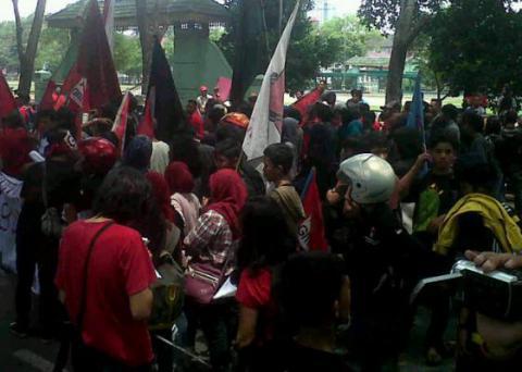 May Day, Masyarakat Diminta Tidak Percaya Parpol