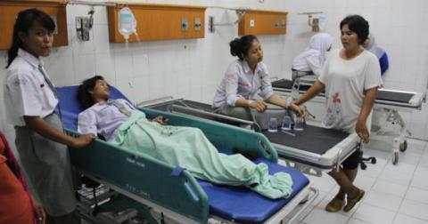 Puluhan Pelajar SMA Negeri 1 Pancur Batu Keracunan Makanan