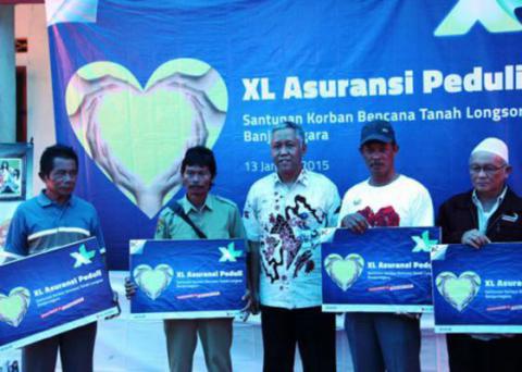 XL Serahkan Donasi Kepada 93 Ahli Waris Korban Longsor Banjarnegara dan ACT