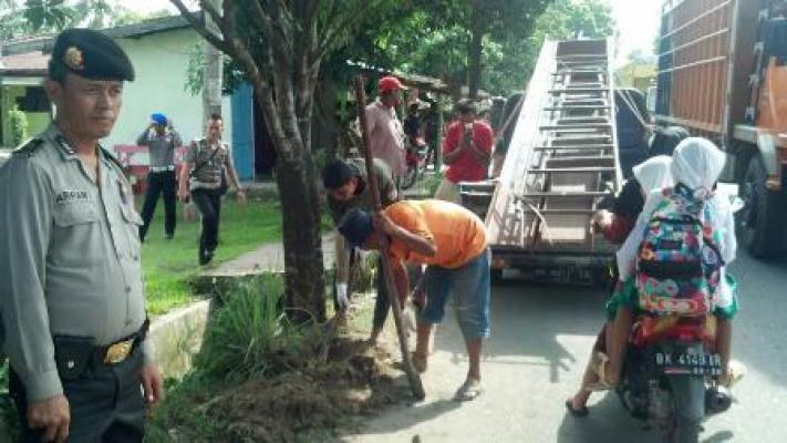  Ratusan Personil Aparatur Negara Pasang Portal Galian C di sejumlah Jalan Kota Binjai