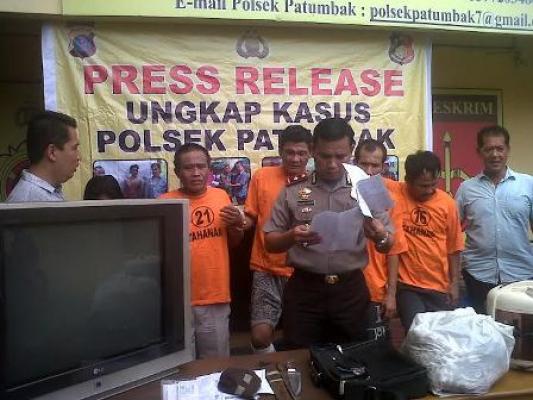 6 Tersangka Curas Curat Diamankan di Polsek Patumbak