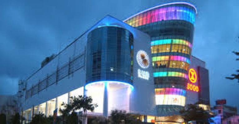 Atap Es Teller 77 di Lantai 3 Sun Plaza Runtuh