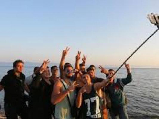 Dua Orang Hilang Diseret Ombak Saat Selfie di Pantai Tulungagung