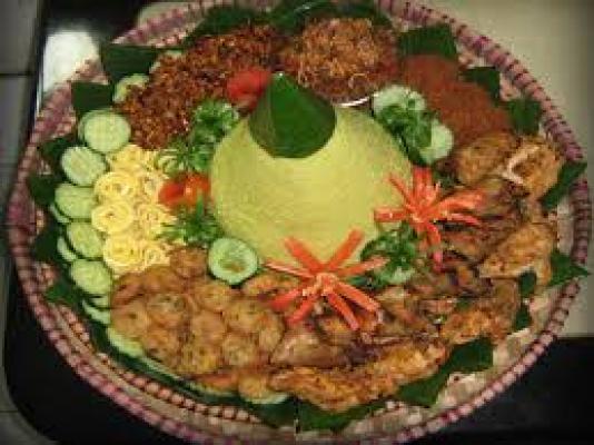 Kades Paluh Manan Gelar Syukuran