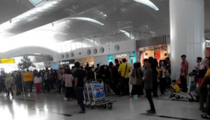 Liburan, Penumpang di Bandara Capai 20.000 Setiap Harinya