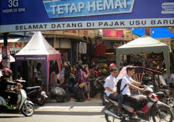 Pengunjung Keluhkan Ruang Parkir di Pajak USU 