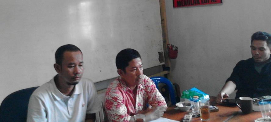 Ratusan Pedagang Buku Bekas Tolak Pindah dari Jalan Pegadaian