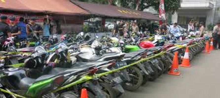 Sepeda Motor Milik Korban Bencana Banjir Bandang Belum Diambil