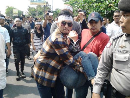 Sesama Buruh Bentrok di Medan Saat Peringati Mayday