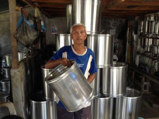 Tarsono : Dari Buat Dandang, Mampu Buka Lapangan Kerja