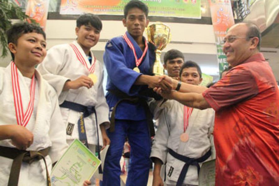 PJSI Sumbar Juara Umum