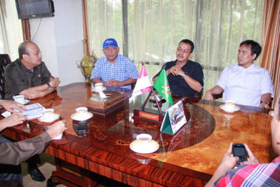 Eldin Dukung Turnamen Futsal Wartawan DPRD