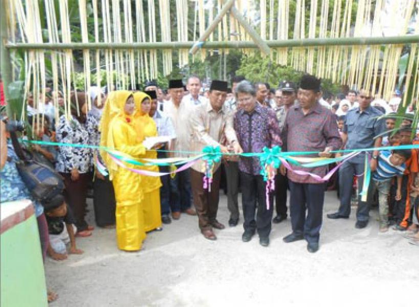 Gatot Resmikan Jembatan Saba Bariba Tamiang