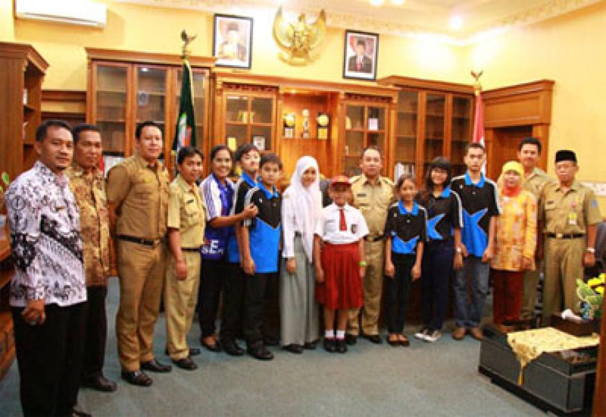 Uwak Idaham Les Bahasa Inggris Tiap Hari