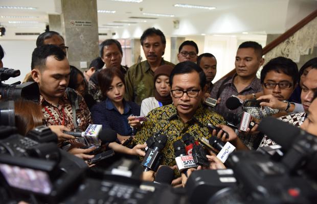  Soal Kapolri, Seskab: Kita Tunggu Kapan Presiden Mengumumkan