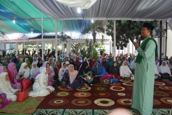Bupati Deli Serdang Buka Puasa Bersama Kades, Lurah, FKDM dan KNPI