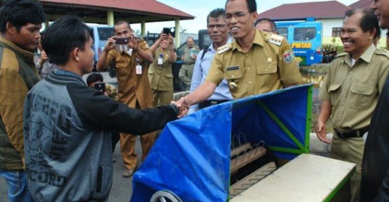 Bupati Humbahas Salurkan 44 Unit Alsintan Pengadaan Kementerian Pertanian