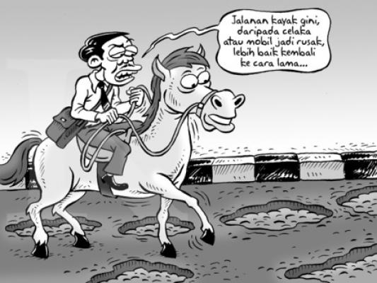 Dinas Marga Diminta Perbaiki Jalan Marelan yang Berlubang dan Berlumpur