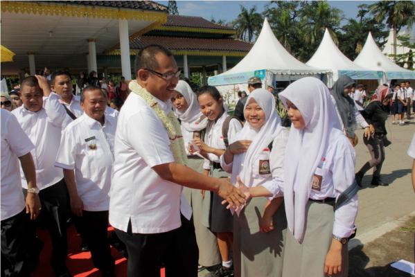 Gebyar Pendidikan 2016 Kota Medan, Akhyar Jamin Beri Perlindungan ke Guru