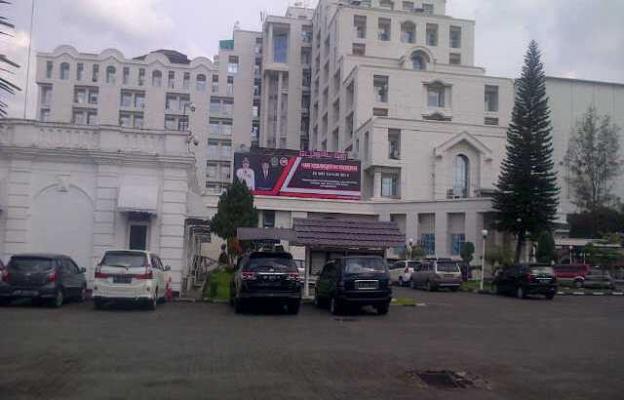 Hari Pertama Ramadhan, Kendaraan di Parkiran Kantor Gubernur Sumut Sepi