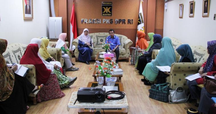 Kaum Ibu Kritisi RUU Penghapusan Kekerasan Seksual 