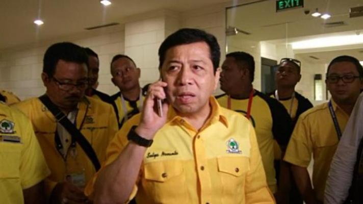 Kunjungi Kabupaten Karo, Setya Novanto Ditabalkan Marga Sinulingga 