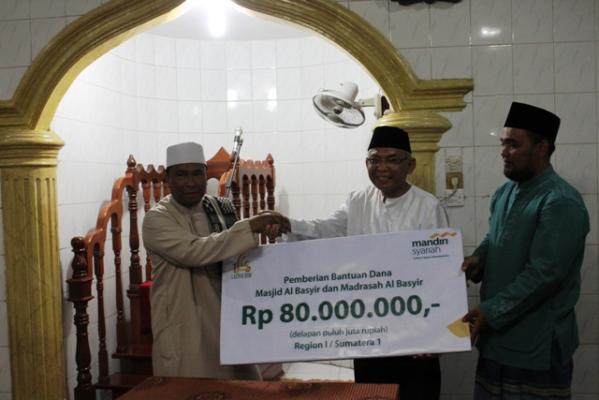 Mesjid Al-Basyir dan Madrasah Al-Hikmah Terima Bantuan BSM 