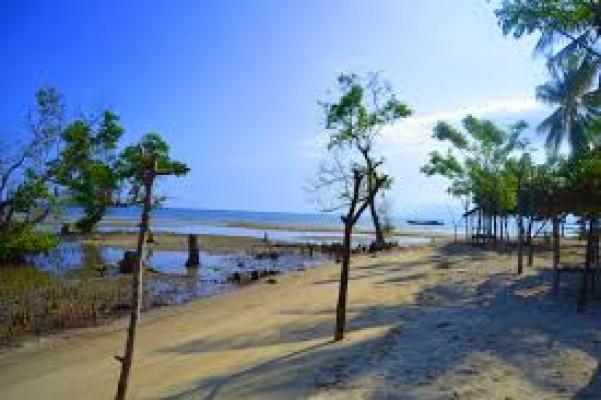 Pantai Muara Indah Disulap Jadi Romance By Island