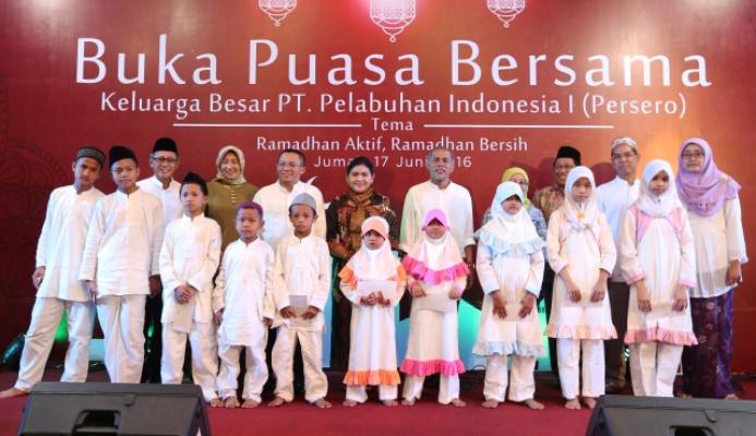 Pelindo 1 Buka Puasa Bersama Ratusan Anak Yatim 