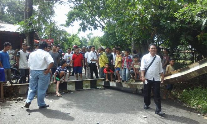 Portal Penghambat Truk Galian C Dibongkar OTK