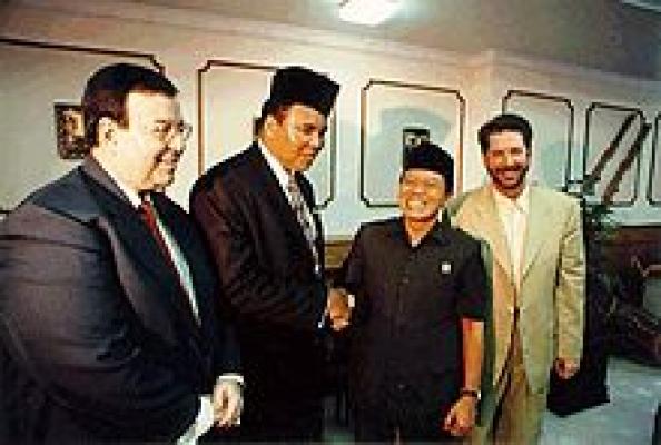 Sang Legenda Tinju Muhammad Ali Pernah Bertanding di Indonesia