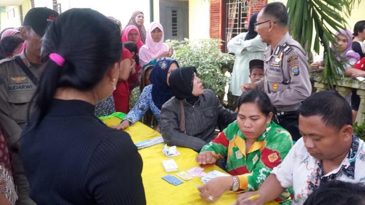 Sejumlah Warga Binjai Kecewa karena Tak Dapat Kupon Pasar Murah