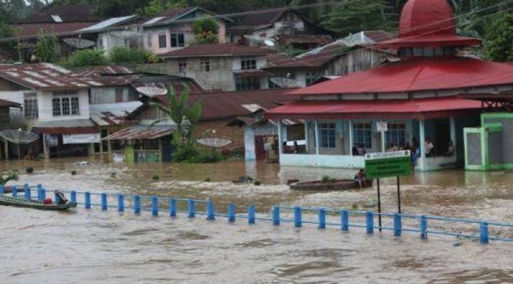 Tanggap Darurat Banjir di Padang Hingga 24 Juni 2016