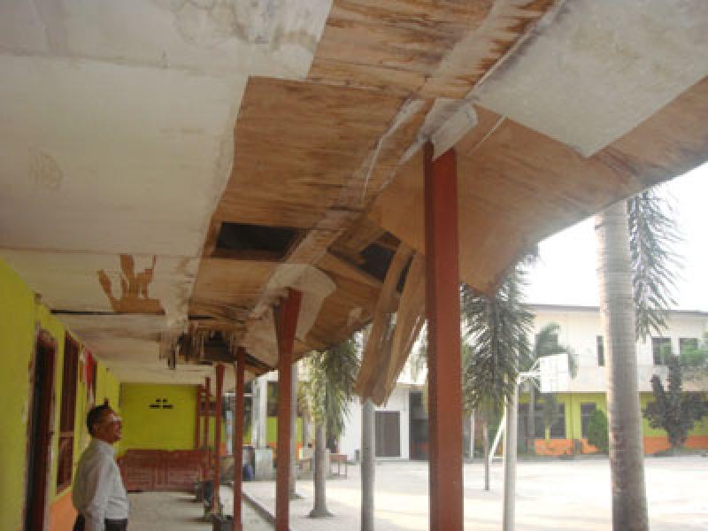 Gedung SMAN 5 Medan Memprihatinkan