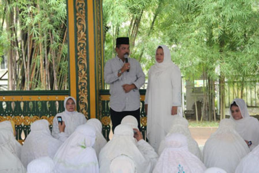 Pengajian Al Hidayah Doakan Rahudman Cepat Keluar Dari Masalah