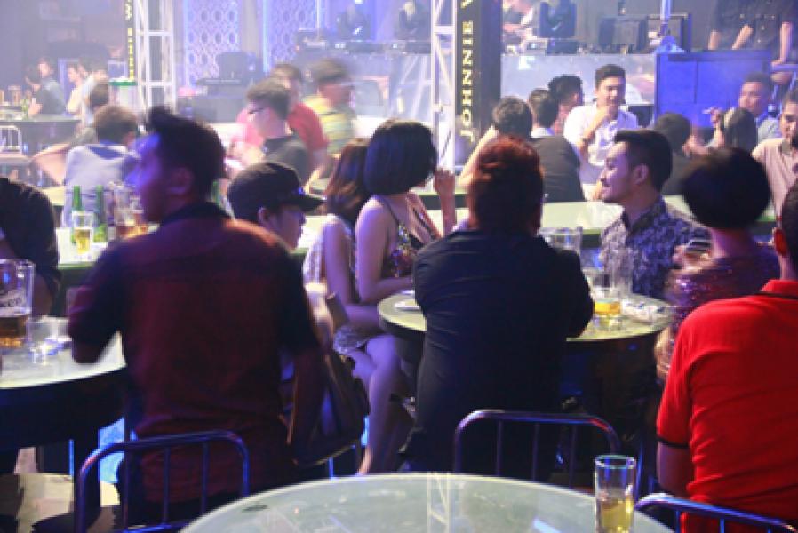 Disbudpar Medan Tutup Shoot Bar