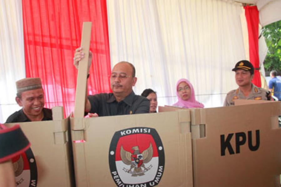 Walikota Medan Tinjau Persiapan TPS Gelar Pilpres 2014