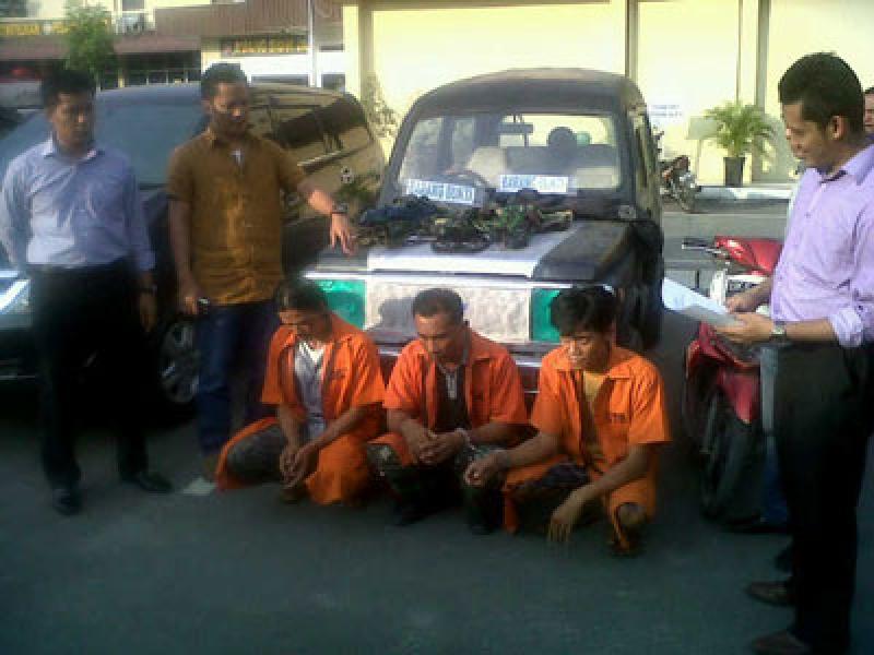 Polresta Medan Bekuk Perampok Dengan Modus Mengaku Oknum TNI