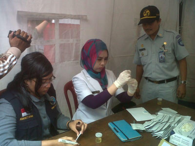 Jelang Lebaran, Sopir di Terminal Amplas Medan Tes Urine