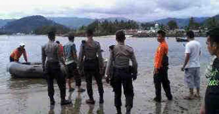 Bocah 11 Tahun Hilang Diseret Ombak Pantai Kalangan