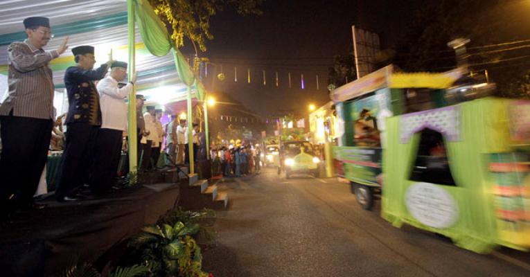 Gubernur Sumut Lepas Takbir Keliling