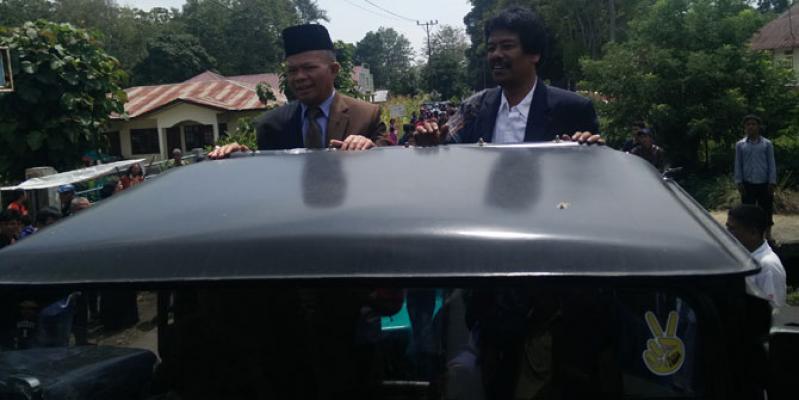 Hatorangan Simarmata-Oloan Simbolon Mendaftar