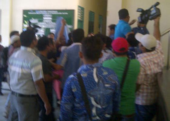 Hina Wartawan, Kadis Kesehatan Madina Divonis Percobaan