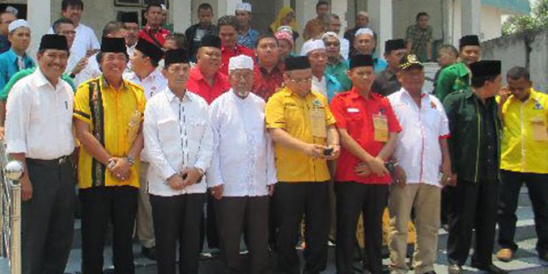Ribuan Massa Antar Pendaftaran Syahrul M Pasaribu