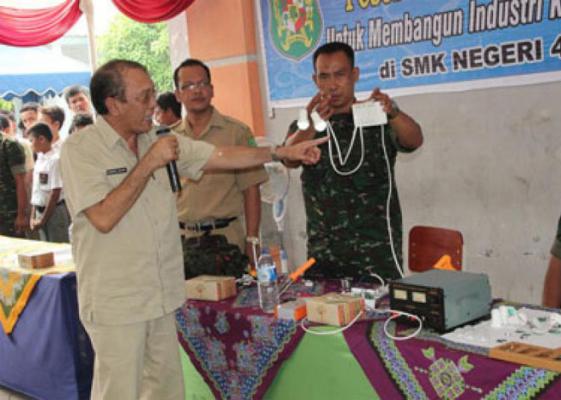 Sekda Medan Berangan-angan Anak SMK Mampu Membuat Lampu Jalan Hemat Energi