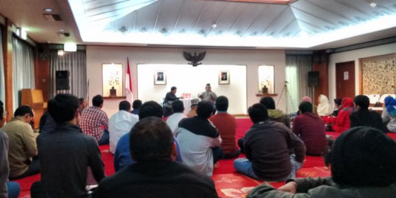 Warga Indonesia di Australia Kaji Halal dan Haram