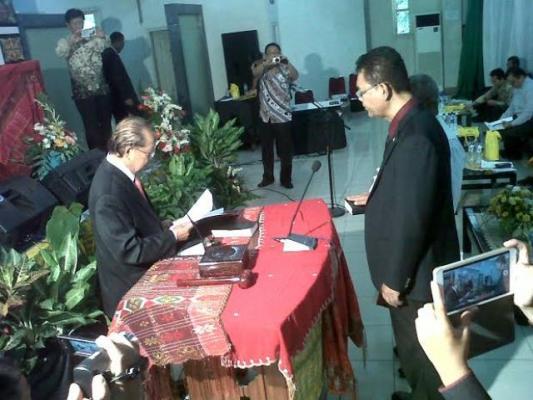Dr Frietz R Tambunan Resmi Dilantik Jadi Rektor Unika