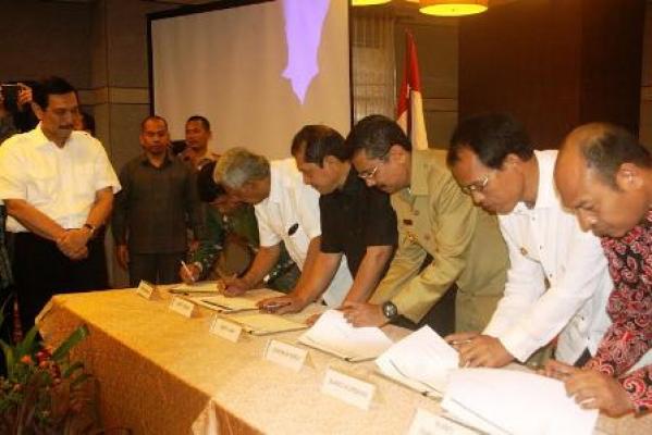 Gubernur Sumut dan 7 Bupati se-Kawasan Danau Toba Teken Rencana Aksi