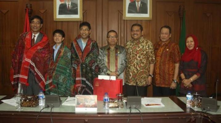 Korea Ingin Bangun Pembangkit Listrik Tenaga Surya Terapung di Sumut