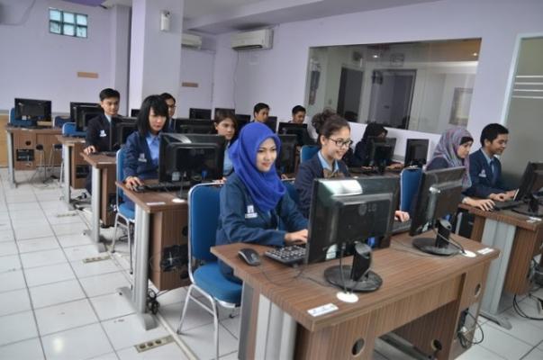 LP3i Terima Mahasiswa Kuliah Dulu, Bayar Setelah Kerja